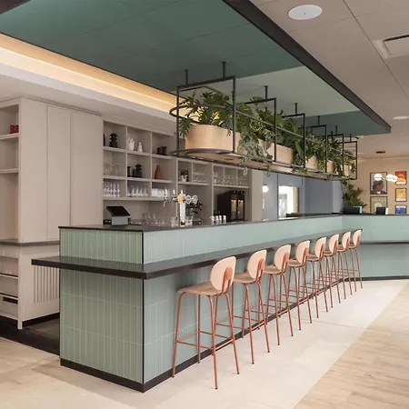 Hotel Hampton By Hilton Paris Ouen
