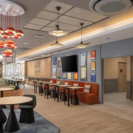 Hotel Hampton By Hilton Paris Ouen