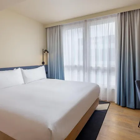Hampton By Hilton Paris Ouen